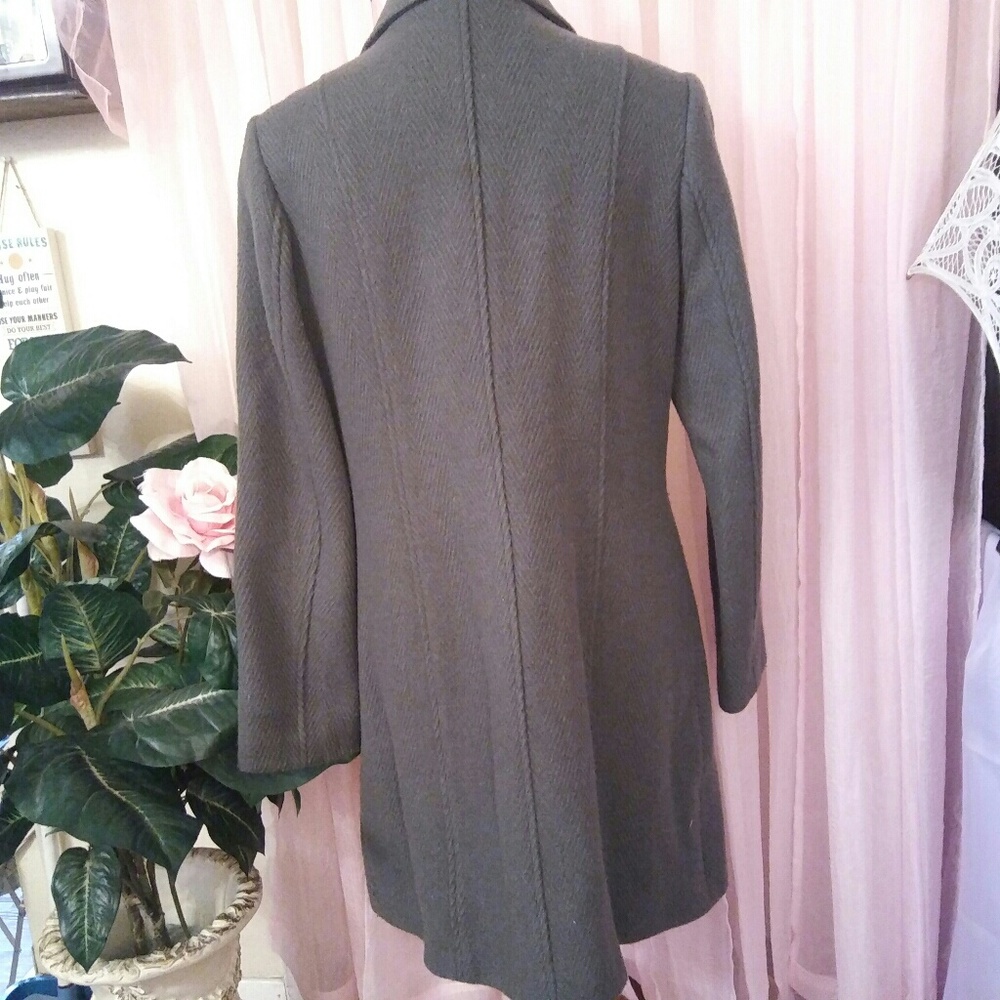 Wool Overcoat - Picture 2 of 8